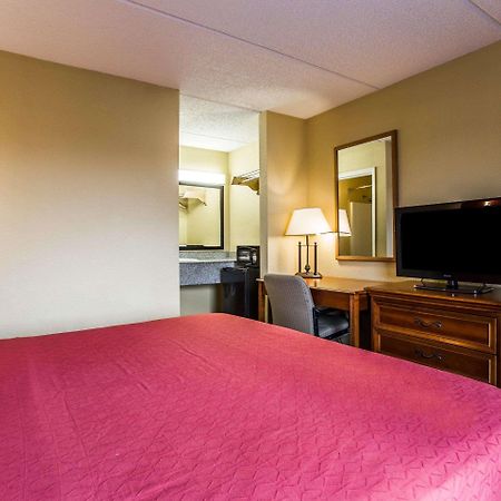 Rodeway Inn Charlotte Downtown Екстер'єр фото