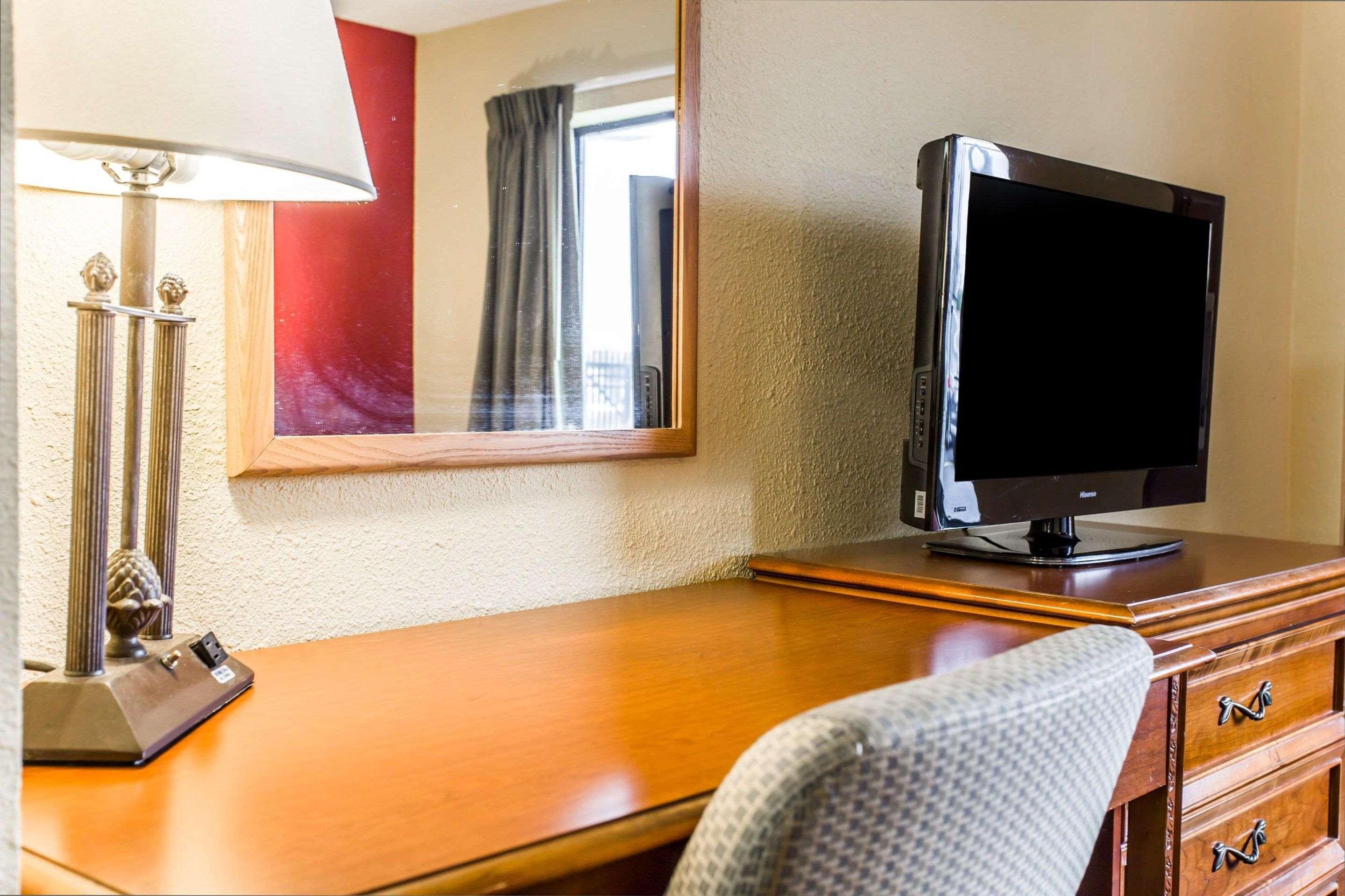 Rodeway Inn Charlotte Downtown Екстер'єр фото