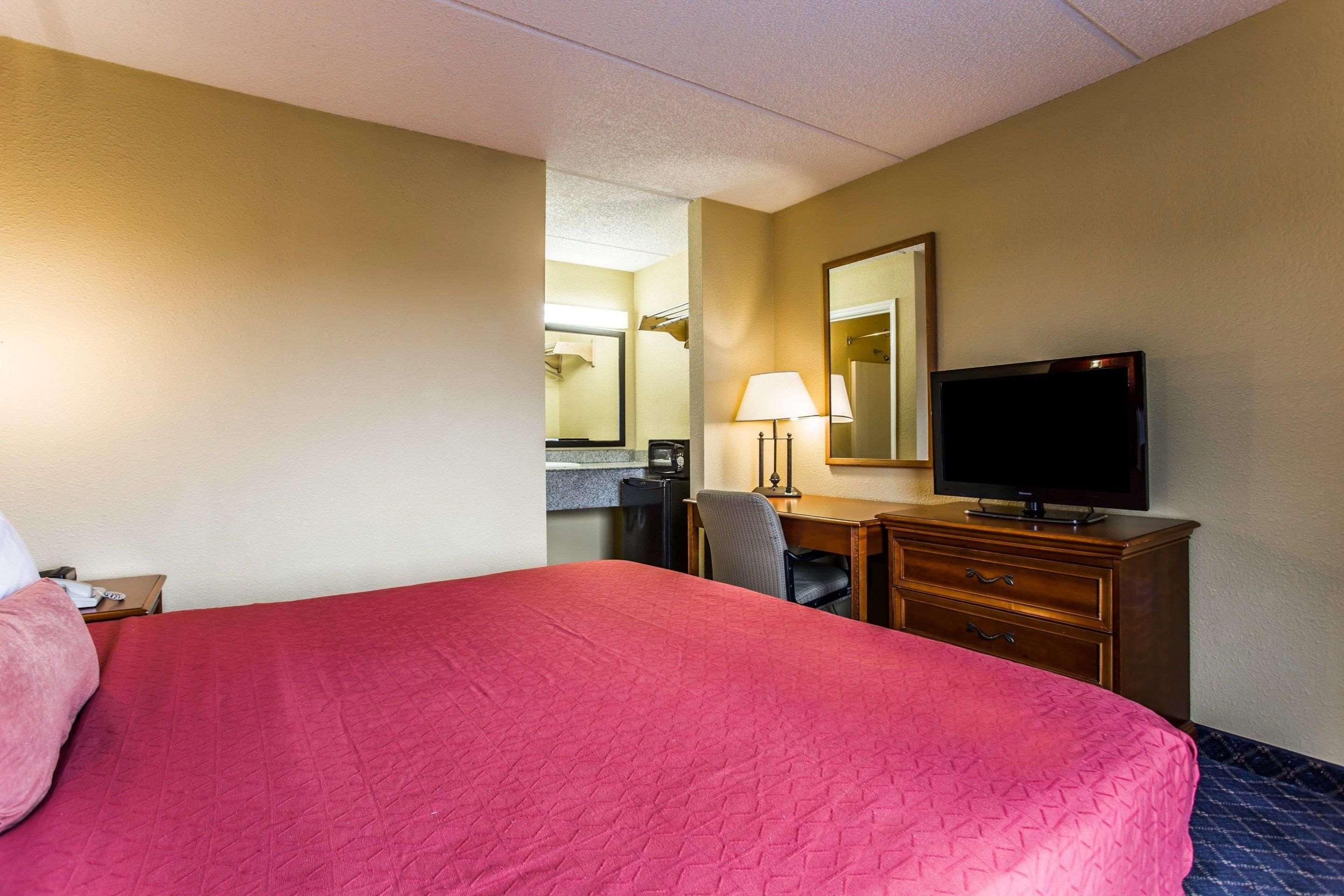 Rodeway Inn Charlotte Downtown Екстер'єр фото