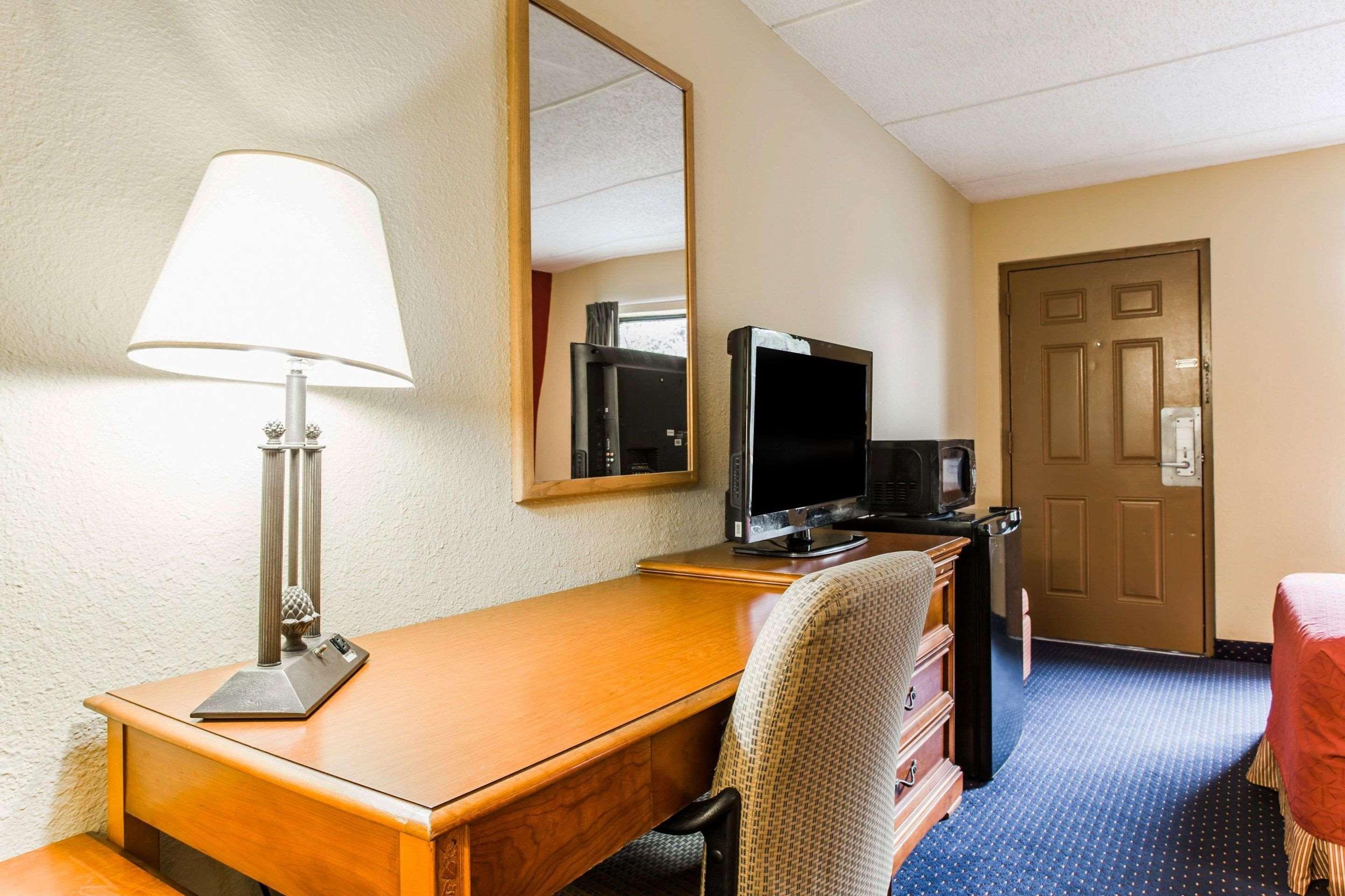 Rodeway Inn Charlotte Downtown Екстер'єр фото