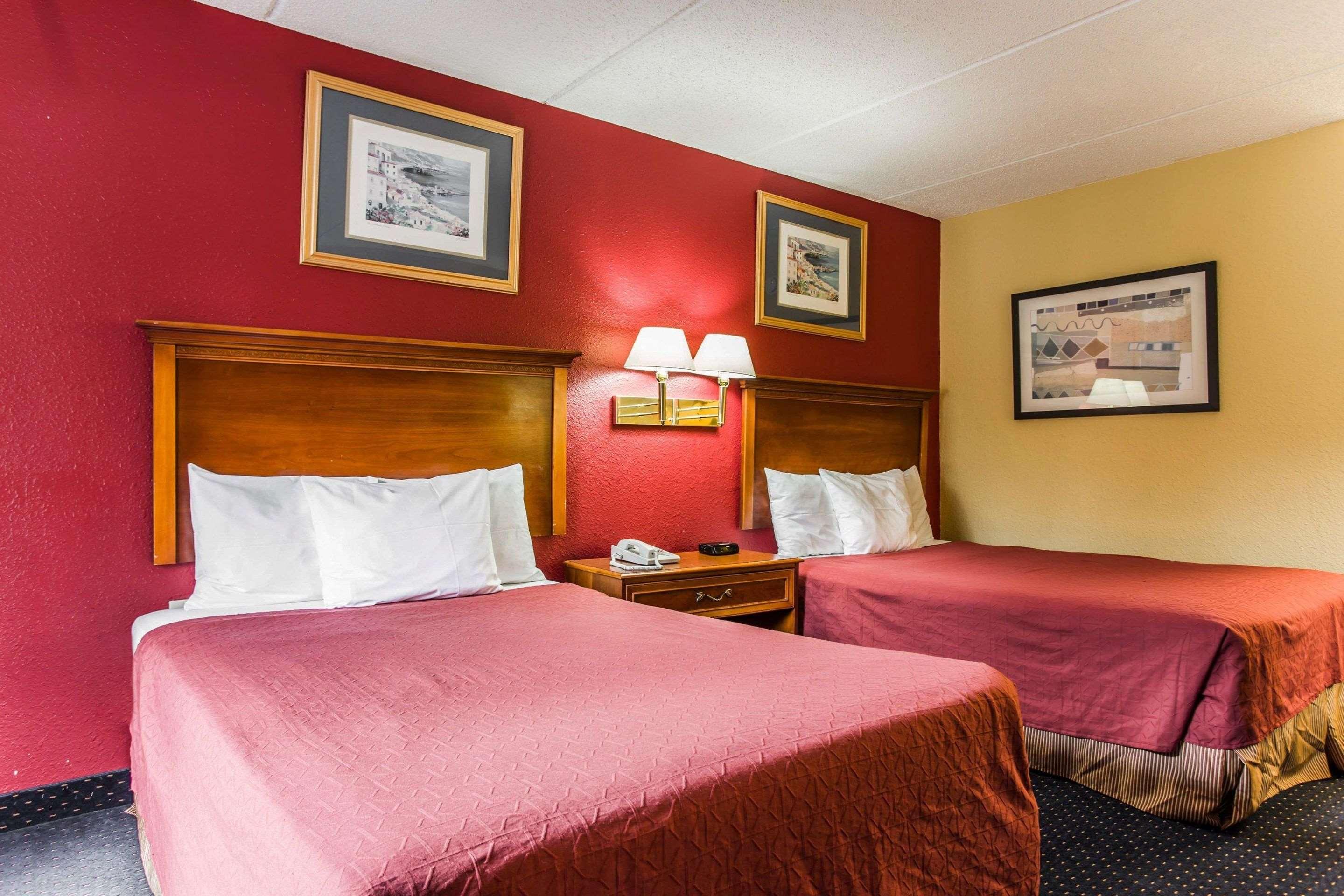 Rodeway Inn Charlotte Downtown Екстер'єр фото