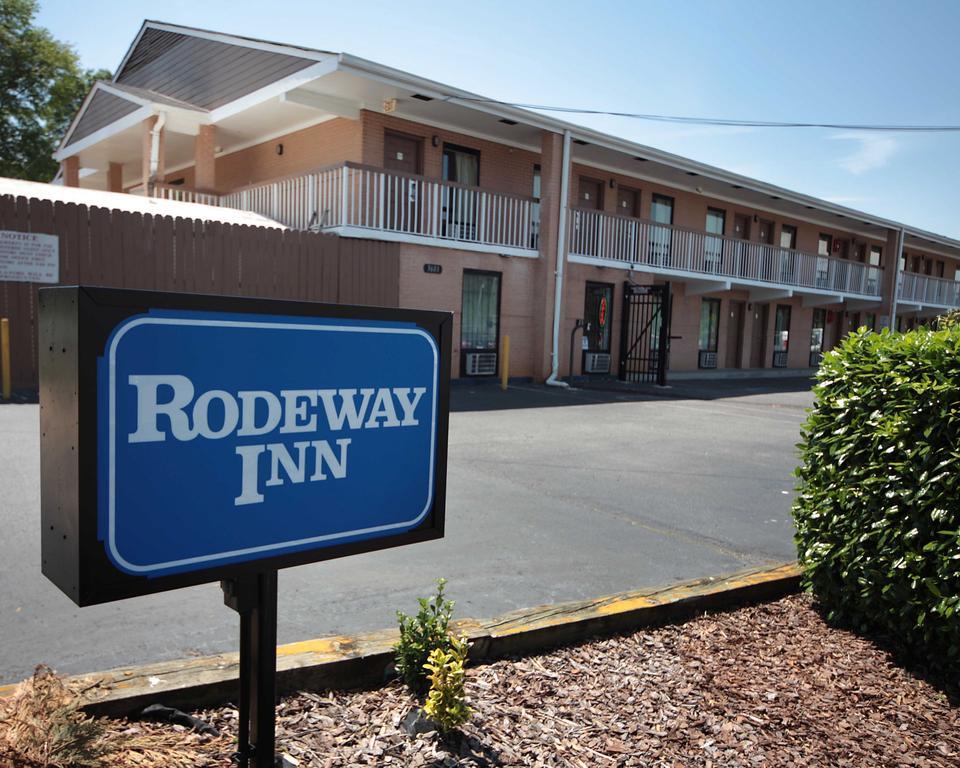Rodeway Inn Charlotte Downtown Екстер'єр фото